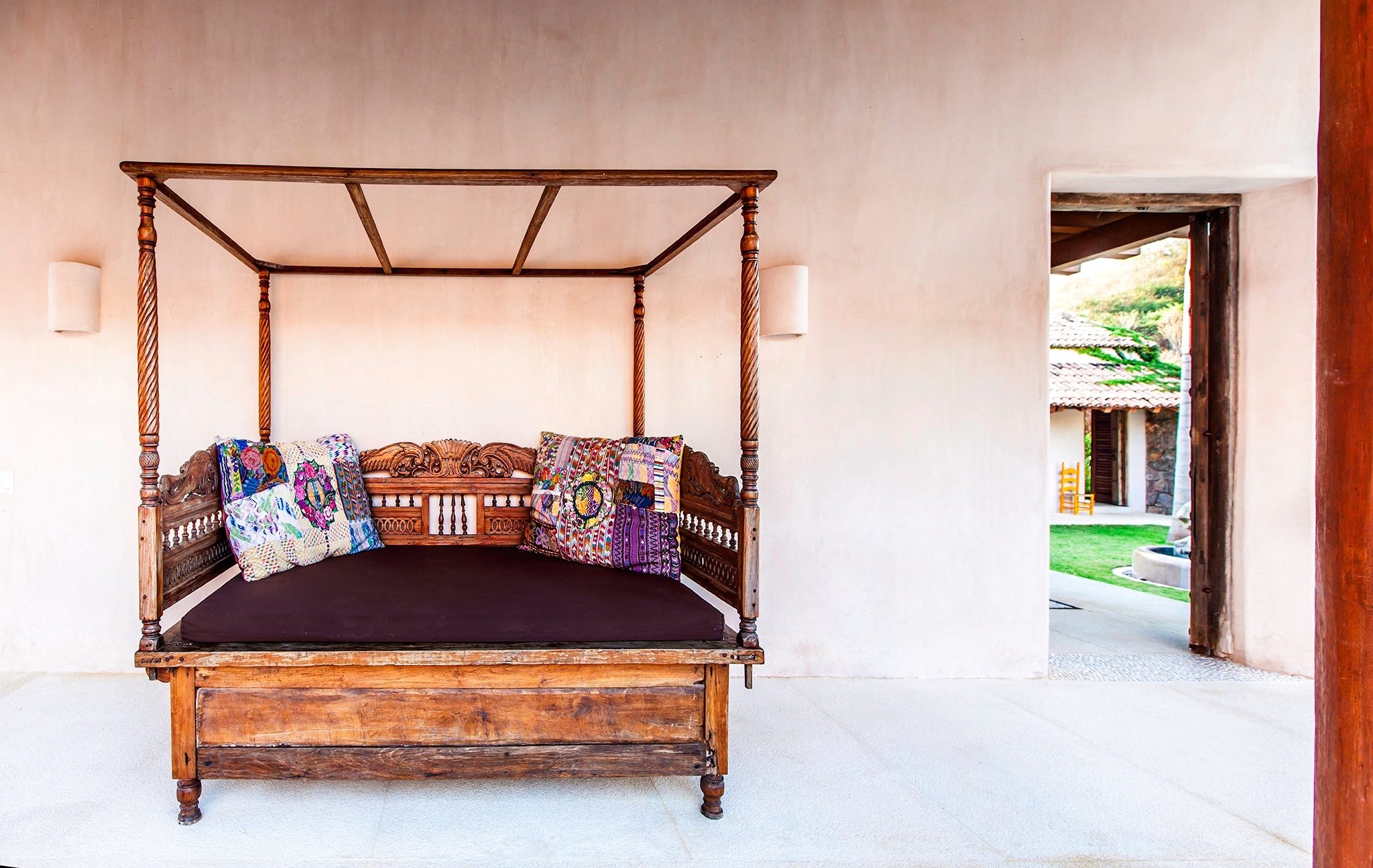 Bali Outdoor Bed | CASA EN LAS ROCAS