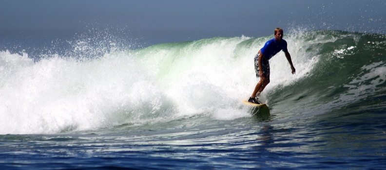 SURFING IN TRONCONES