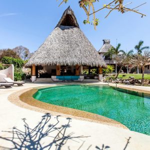 Pool, Chaises, Palapa